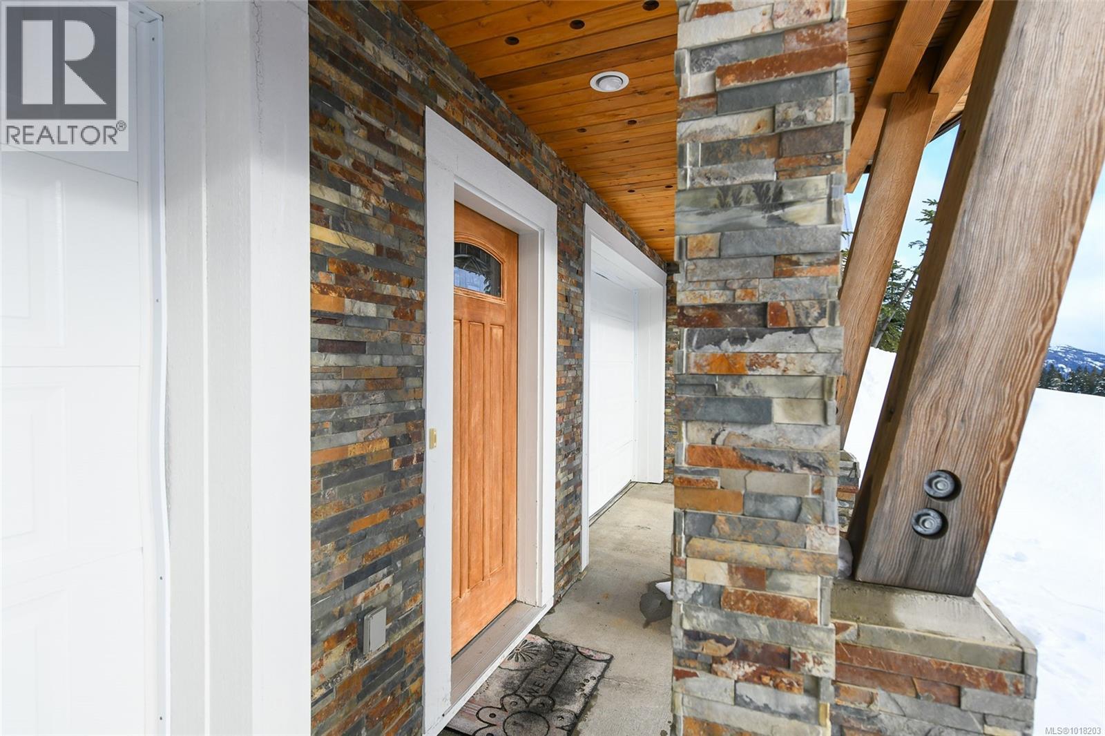 570 ARROWSMITH RIDGE - 60