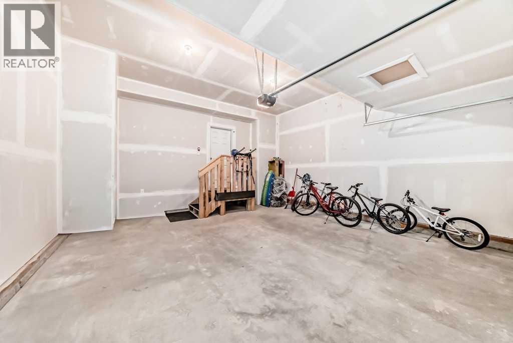 Single Family House for Sale in  Spring Creek Common SW Springbank Hill Calgary 