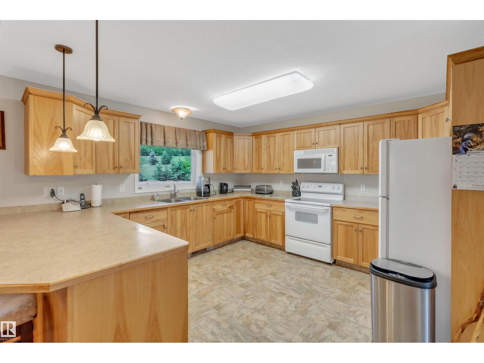 62019 RANGE ROAD 421 - 22