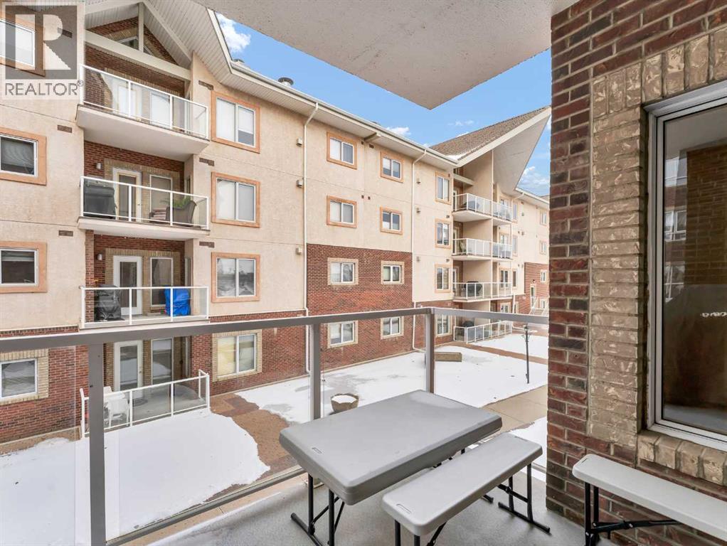 
          1182 Southview Drive Southeast
            <br/>
            <span>Medicine Hat</span>
            , 
            <span>AB</span>
             <span>T1B4L2</span>
         - Photo 45