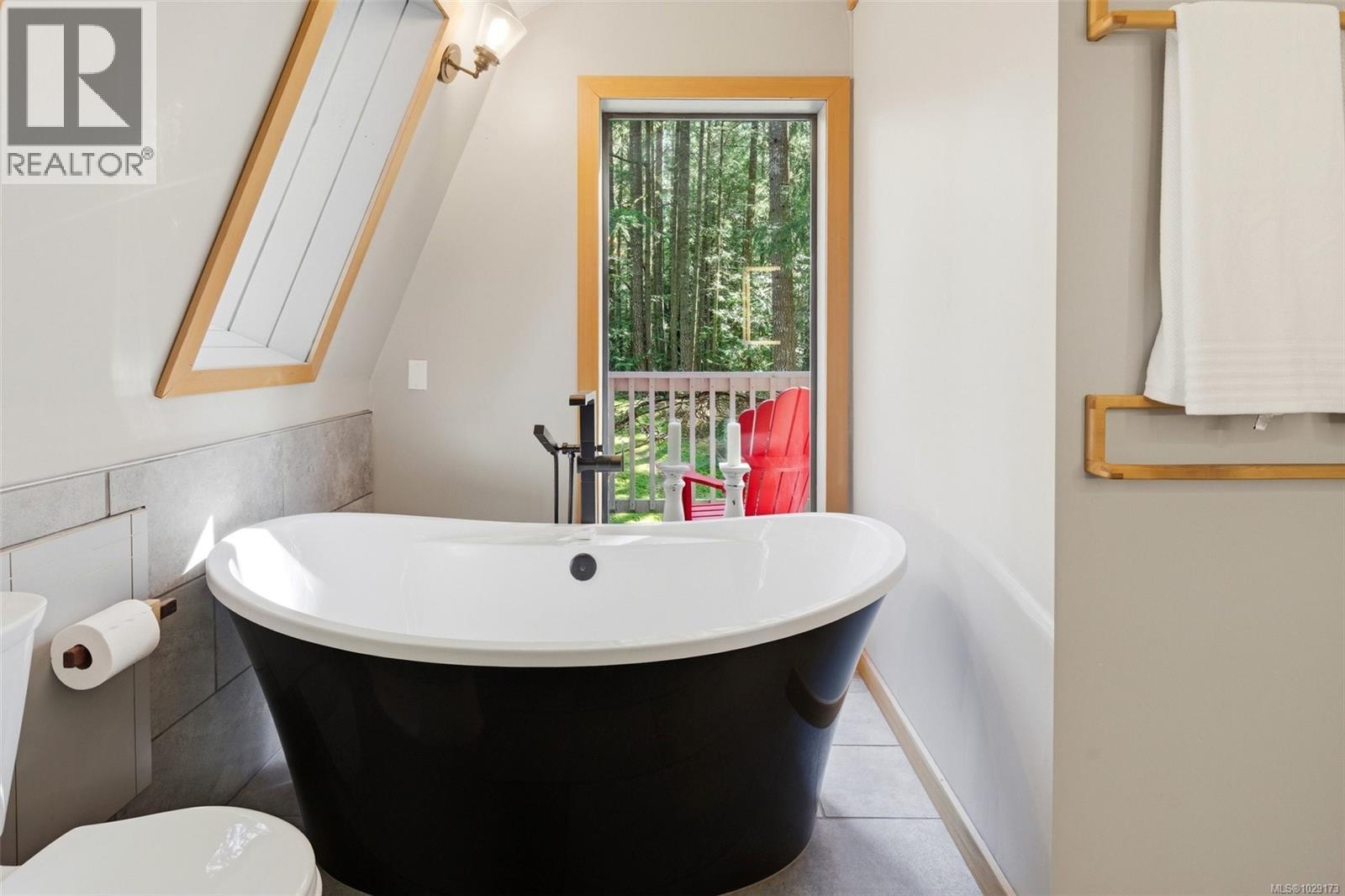  3778 Kingburne Drive, Cobble Hill