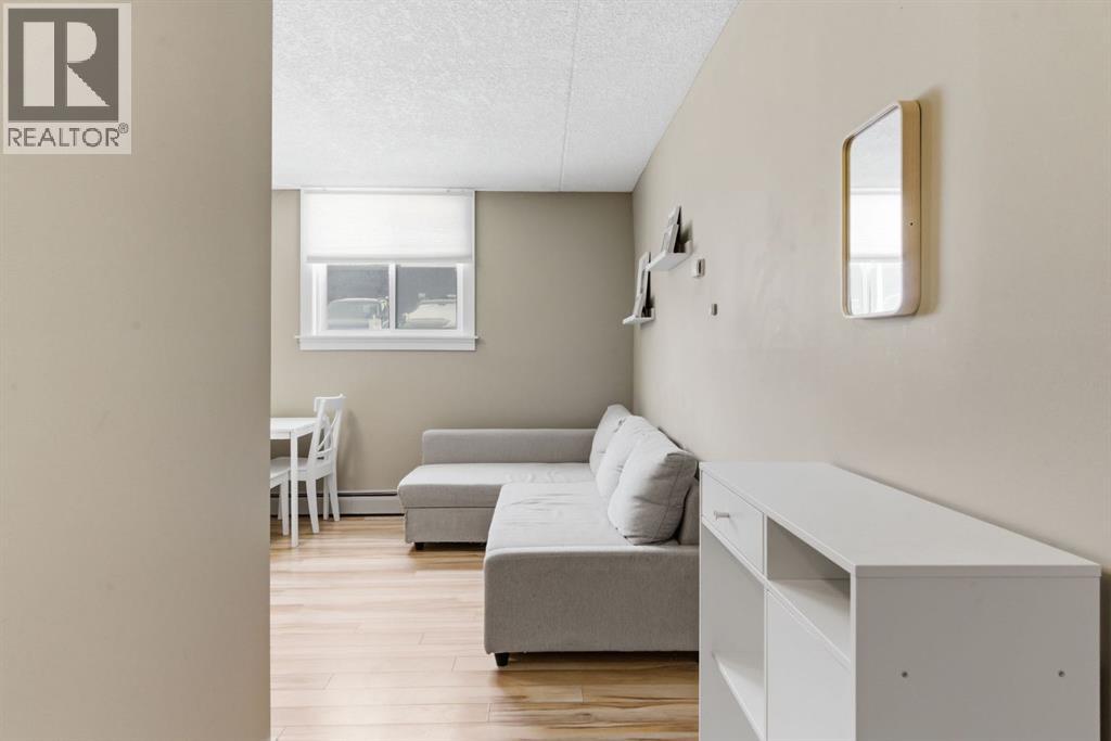 Single Family House for Sale in   A Street NW Sunnyside Calgary 