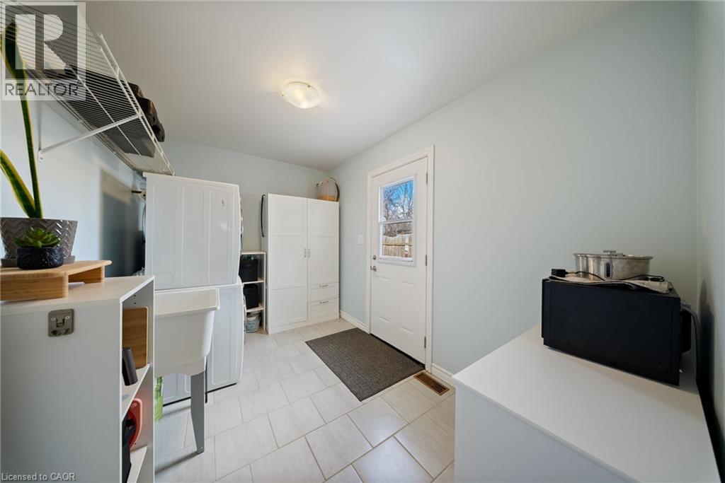 435 WAVERLY Street - 27