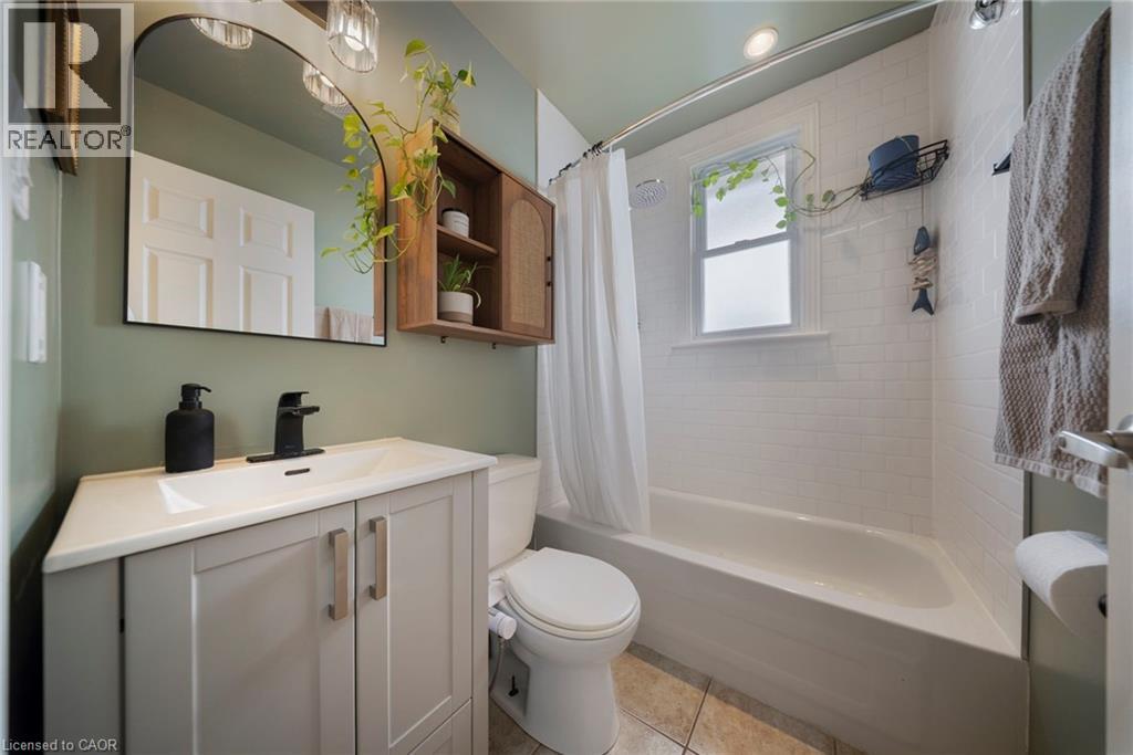 435 WAVERLY Street - 24