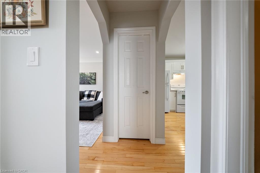 435 WAVERLY Street - 22