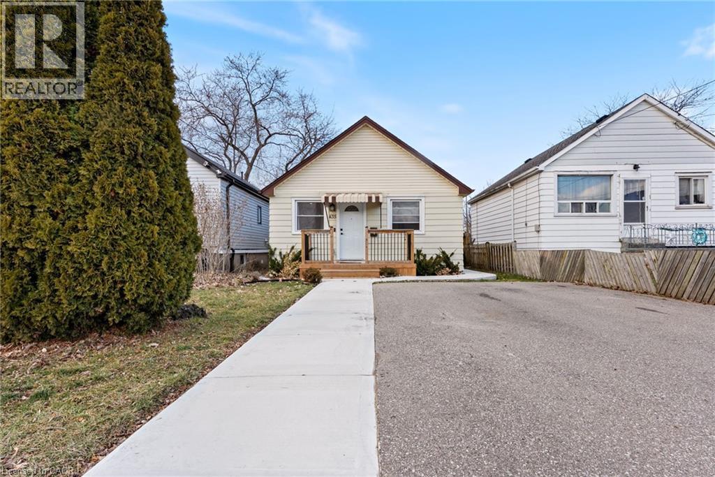 435 WAVERLY Street - 3