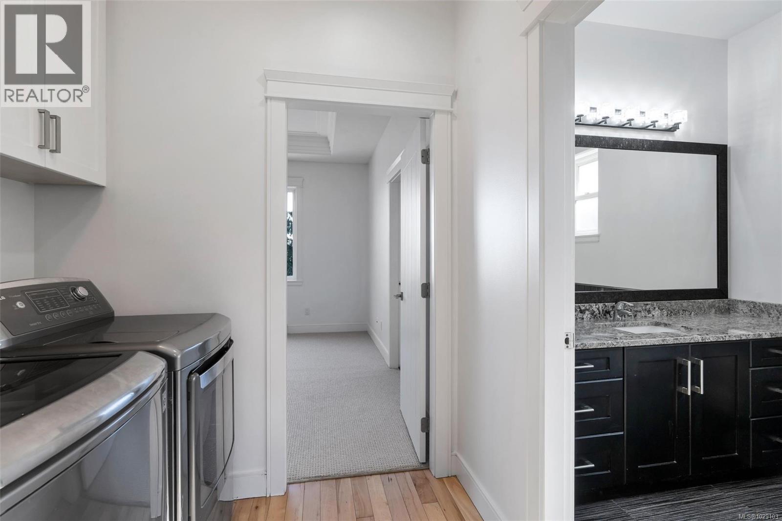  3264 Irma Street, Saanich