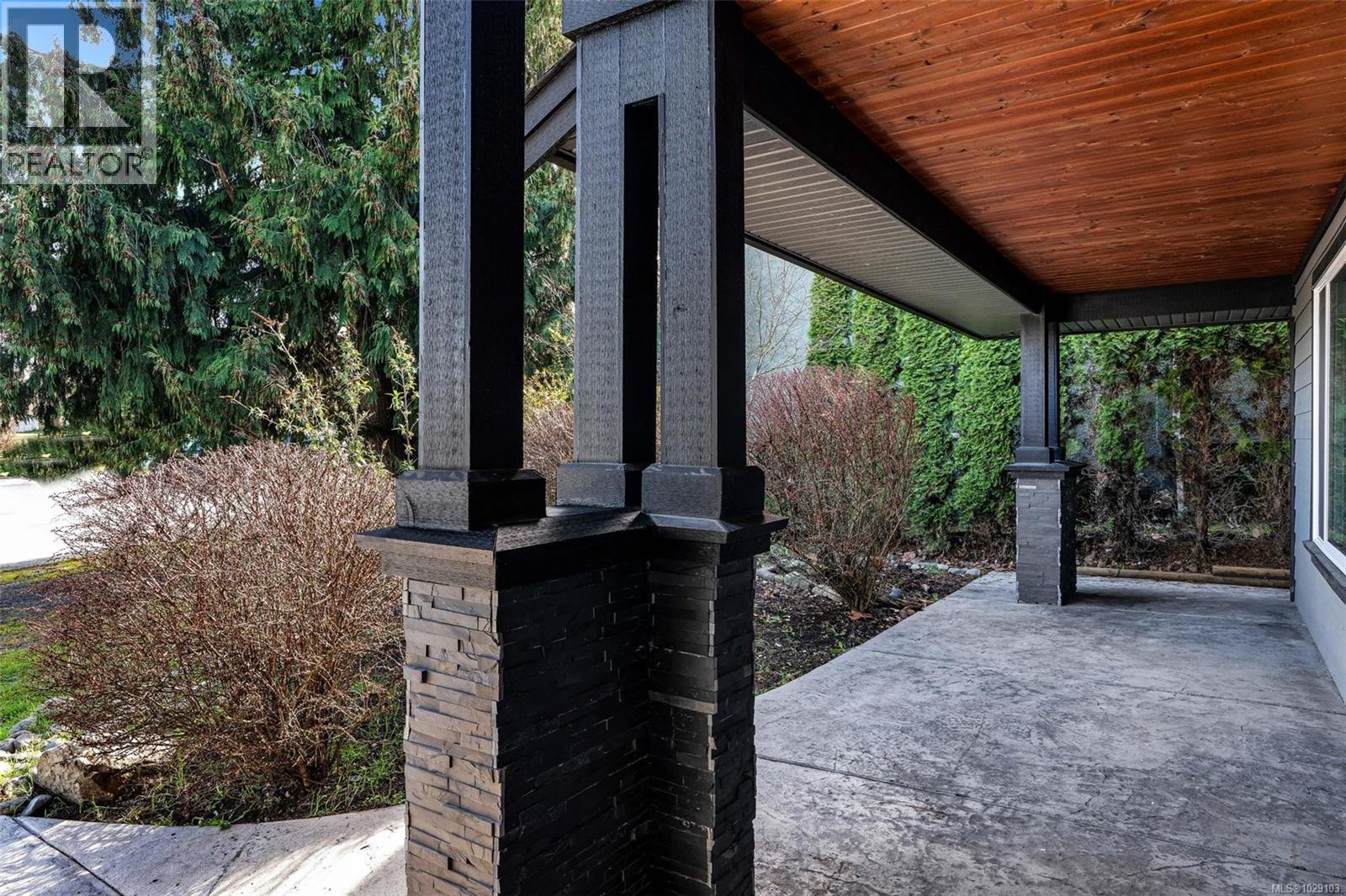  3264 Irma Street, Saanich