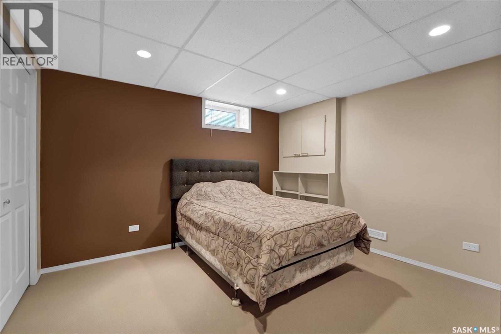 143 Biro PLACE