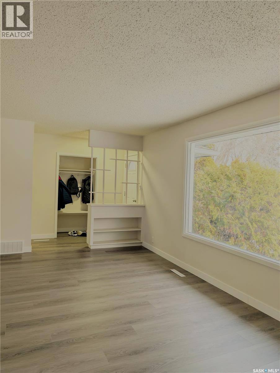 Single Family House Bungalow for Sale in  th AVENUE NW Swift Current 