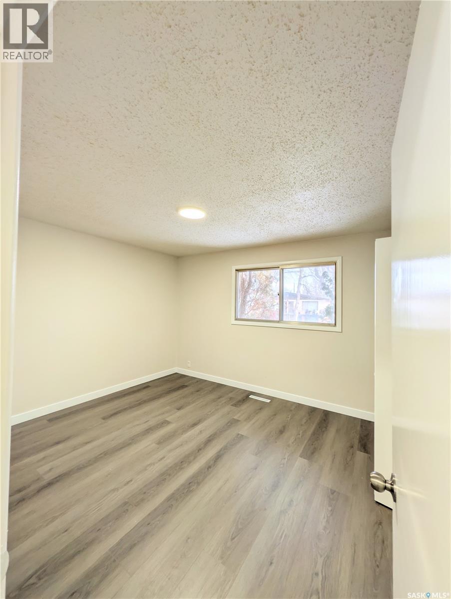 Single Family House Bungalow for Sale in  th AVENUE NW Swift Current 