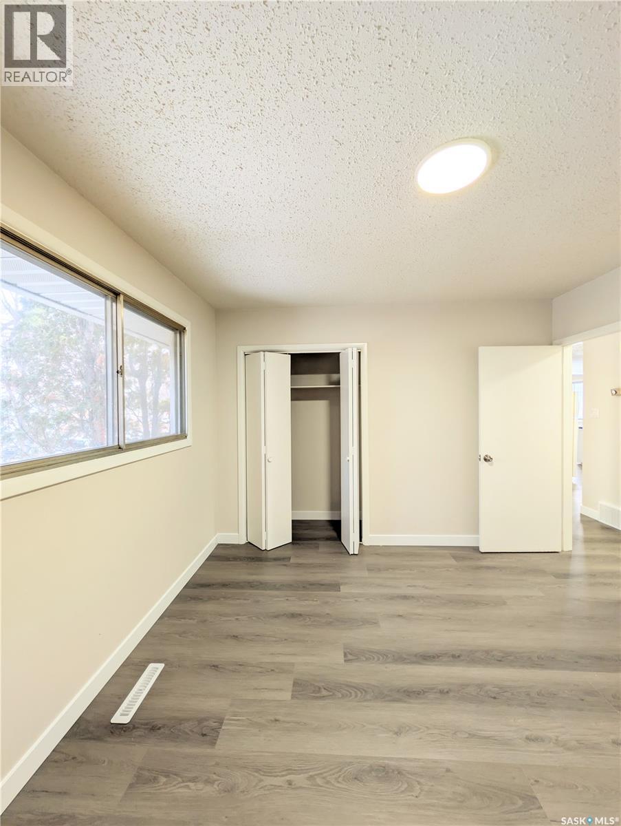 Single Family House Bungalow for Sale in  th AVENUE NW Swift Current 