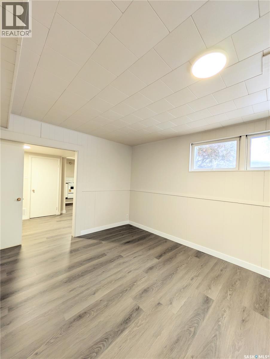 Single Family House Bungalow for Sale in  th AVENUE NW Swift Current 