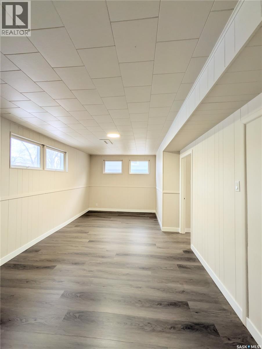 Single Family House Bungalow for Sale in  th AVENUE NW Swift Current 