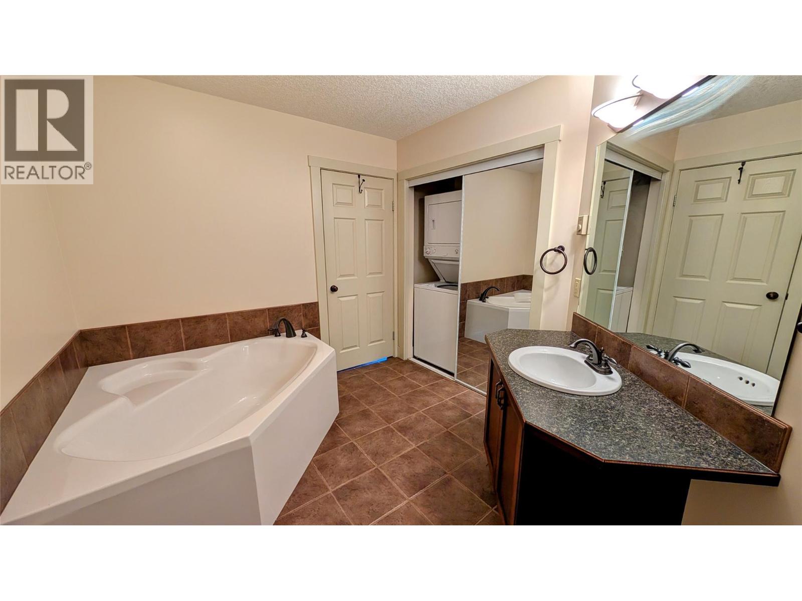 #806 7307 PROSPECTOR AVENUE - 6