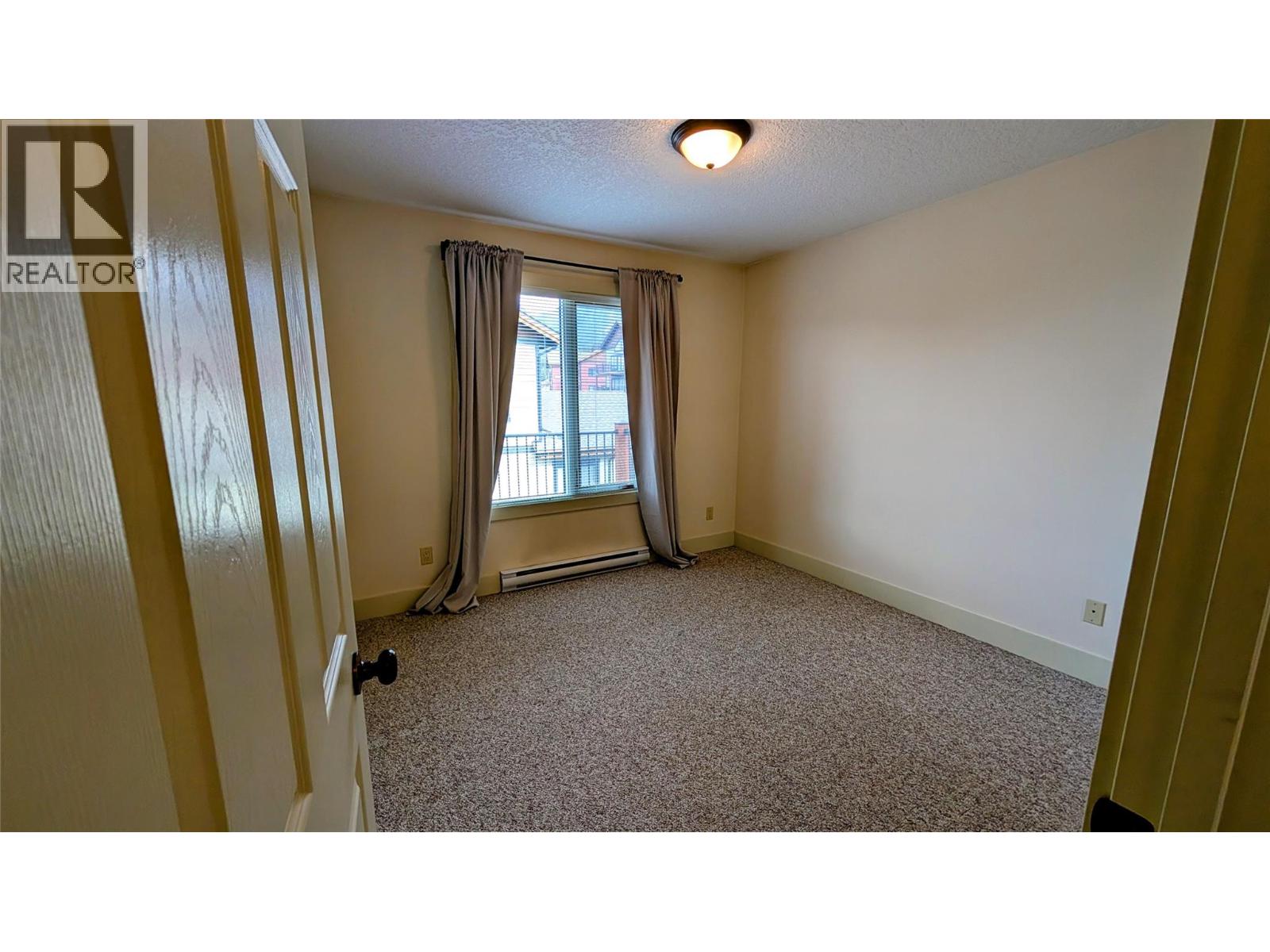 #806 7307 PROSPECTOR AVENUE - 18