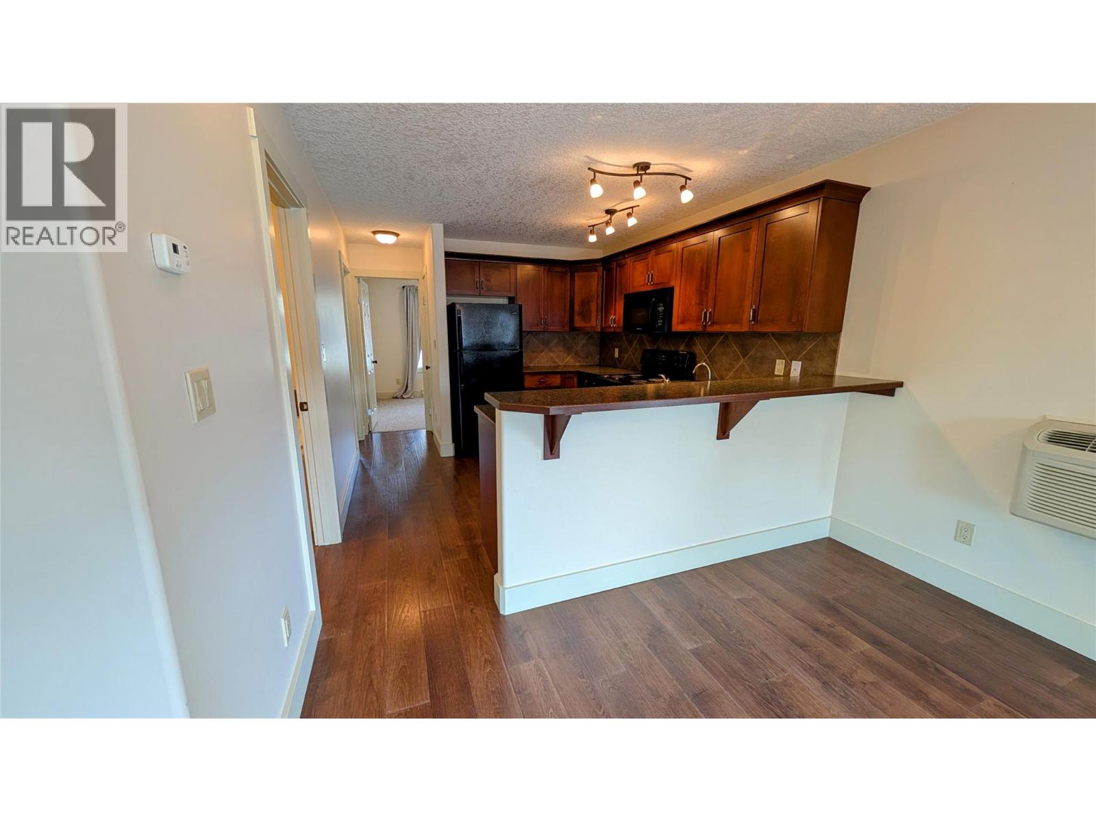 #806 7307 PROSPECTOR AVENUE - 13