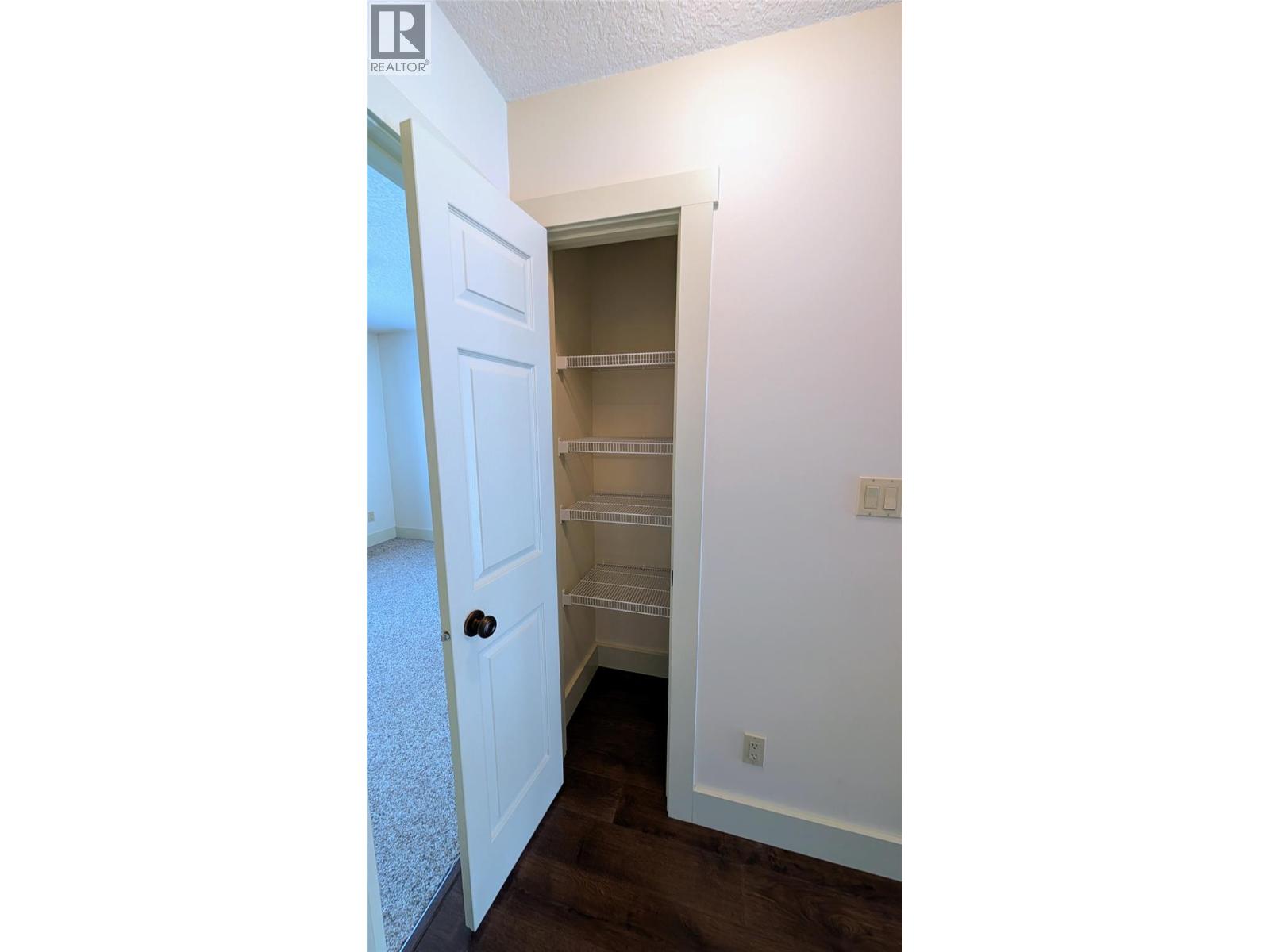 #806 7307 PROSPECTOR AVENUE - 28