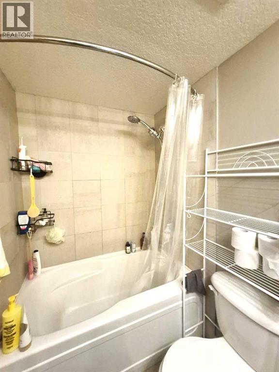 Single Family House for Sale in    Avenue SW Cliff Bungalow Calgary 