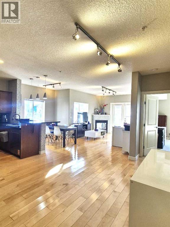 Single Family House for Sale in    Avenue SW Cliff Bungalow Calgary 