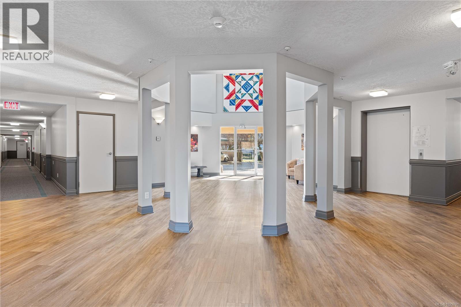 #107 4965 VISTA VIEW CRES - 30