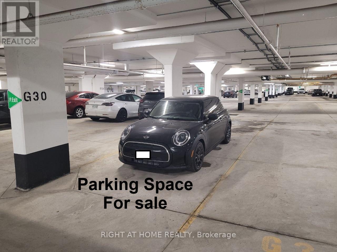 1407 - 15 DAVID EYER ROAD