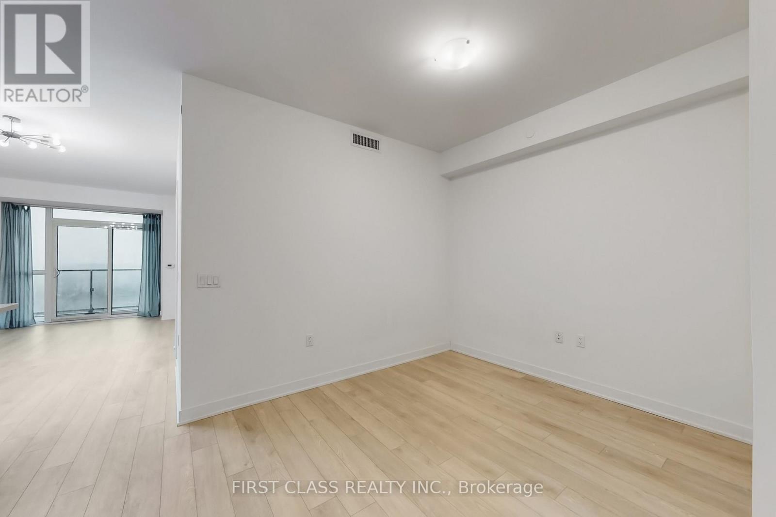#705 4699 GLEN ERIN DRIVE - 10