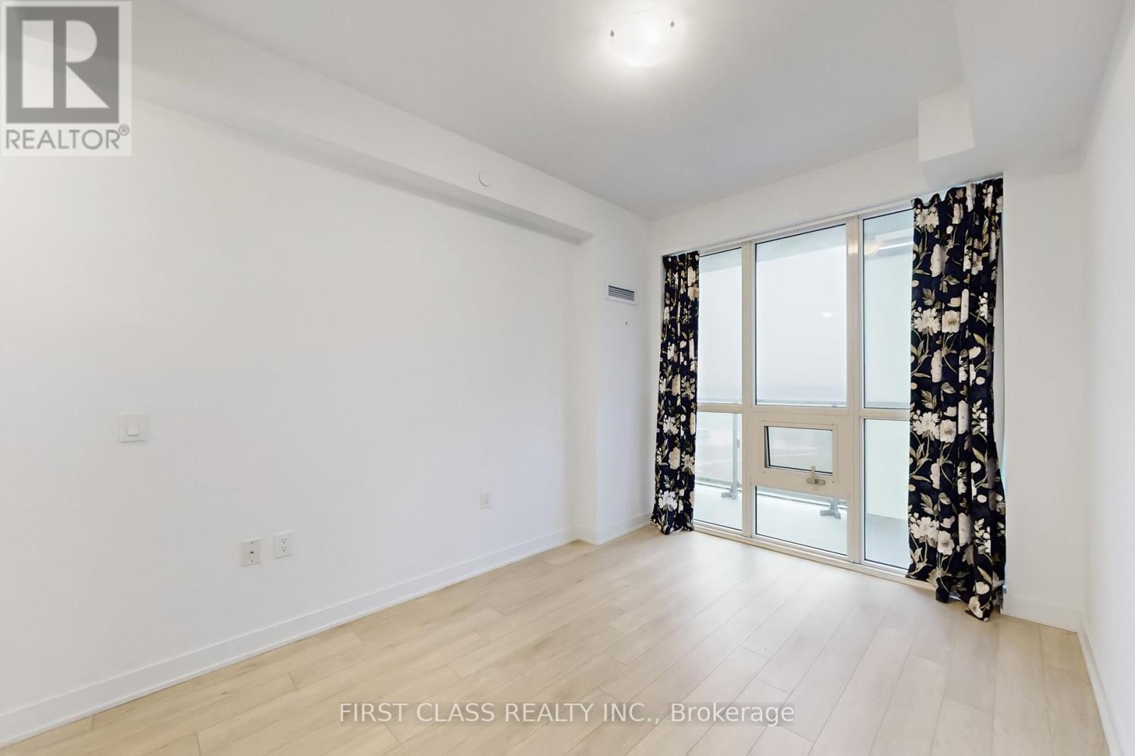 #705 4699 GLEN ERIN DRIVE - 12