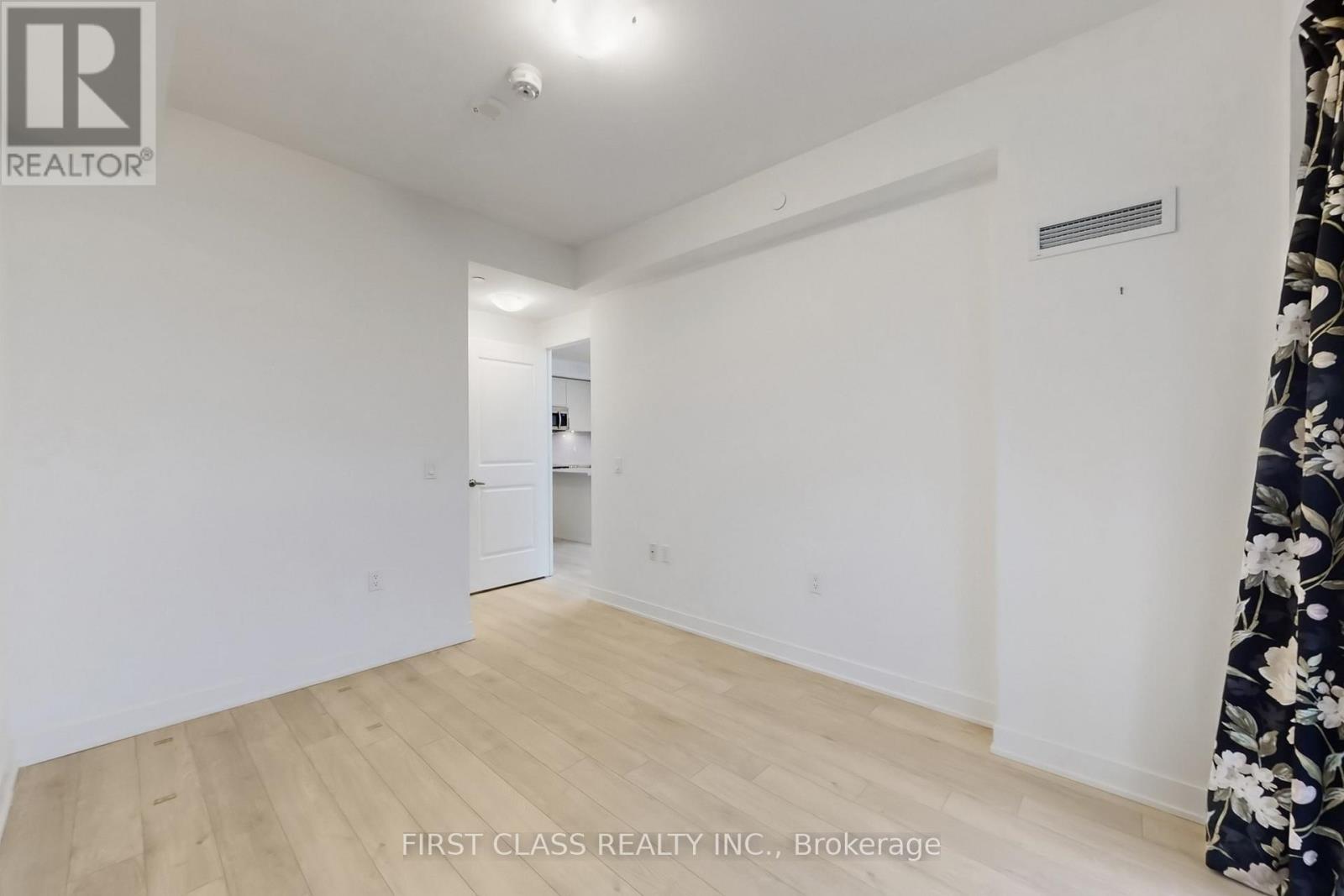 #705 4699 GLEN ERIN DRIVE - 13