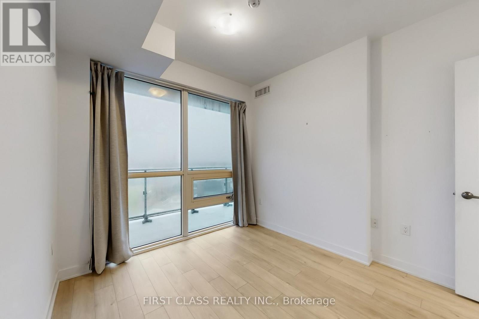 #705 4699 GLEN ERIN DRIVE - 17