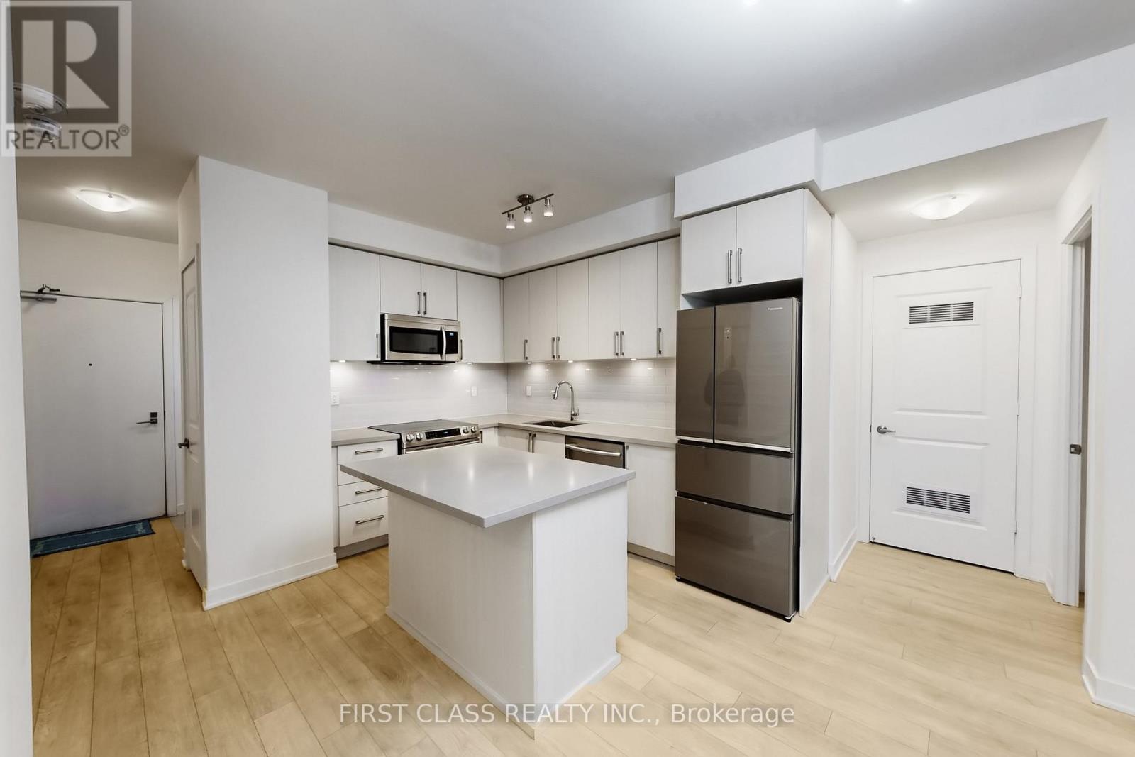 #705 4699 GLEN ERIN DRIVE - 7