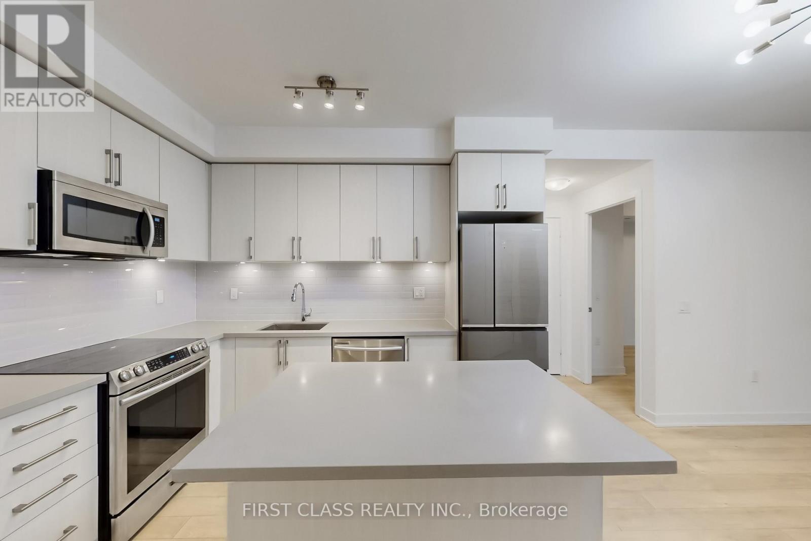 #705 4699 GLEN ERIN DRIVE - 8