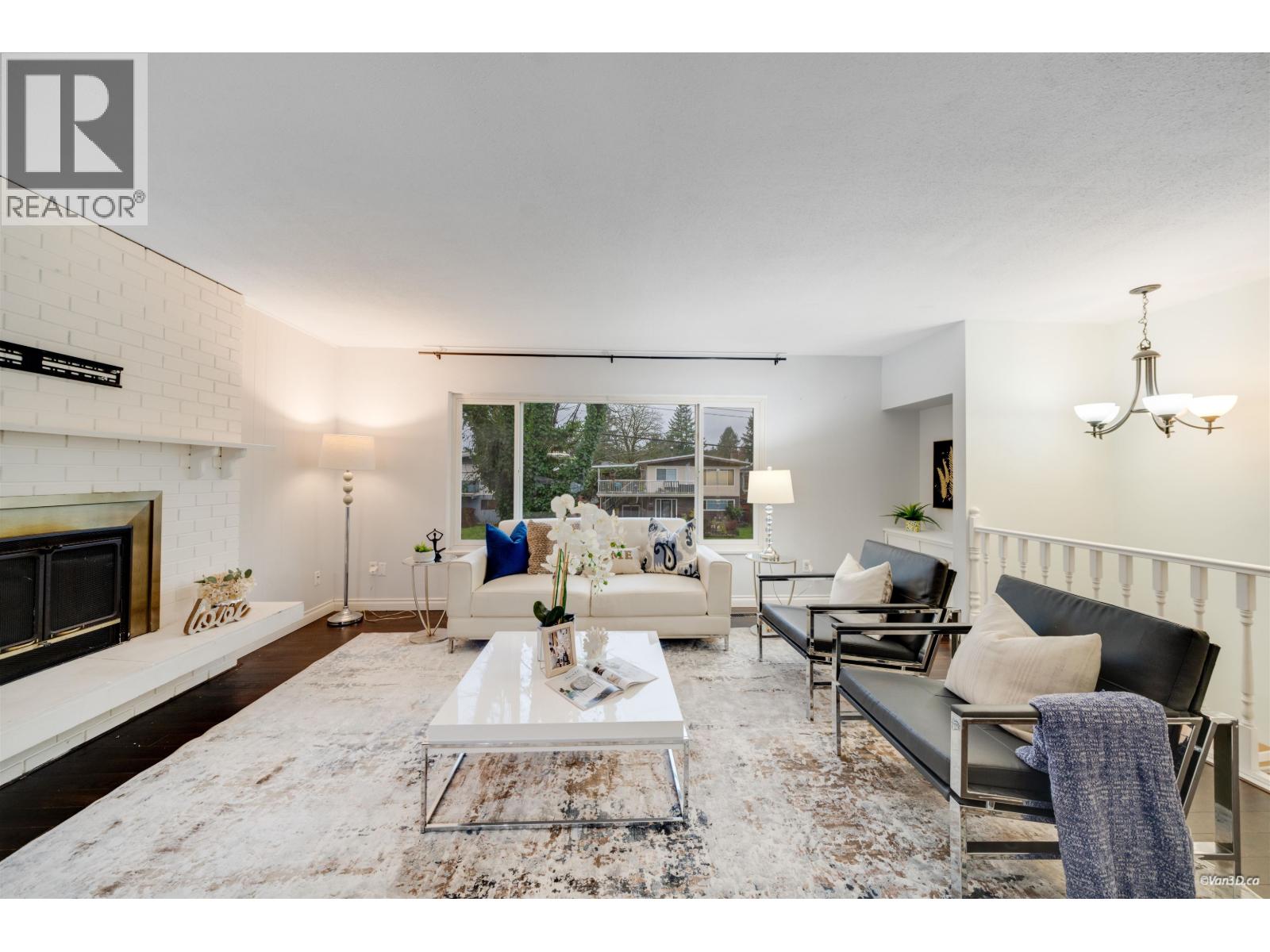 3728 INVERNESS STREET, Port Coquitlam