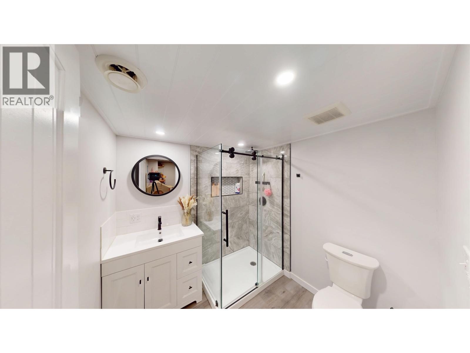 9811 112 AVENUE - 25