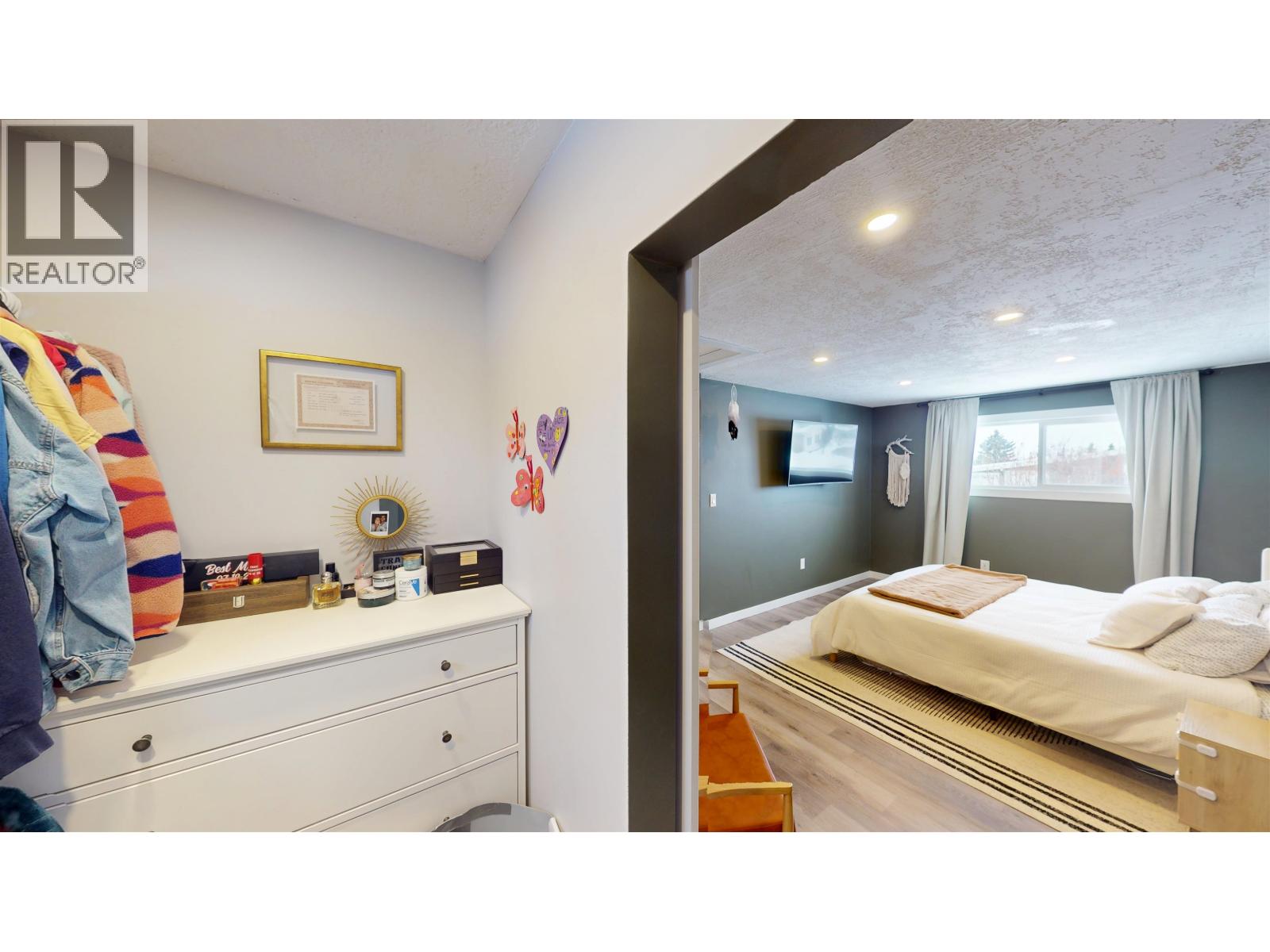 9811 112 AVENUE - 18