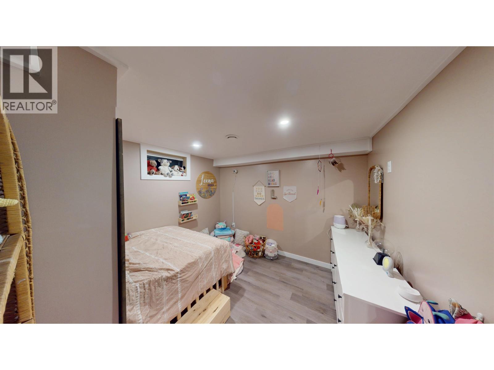 9811 112 AVENUE - 26