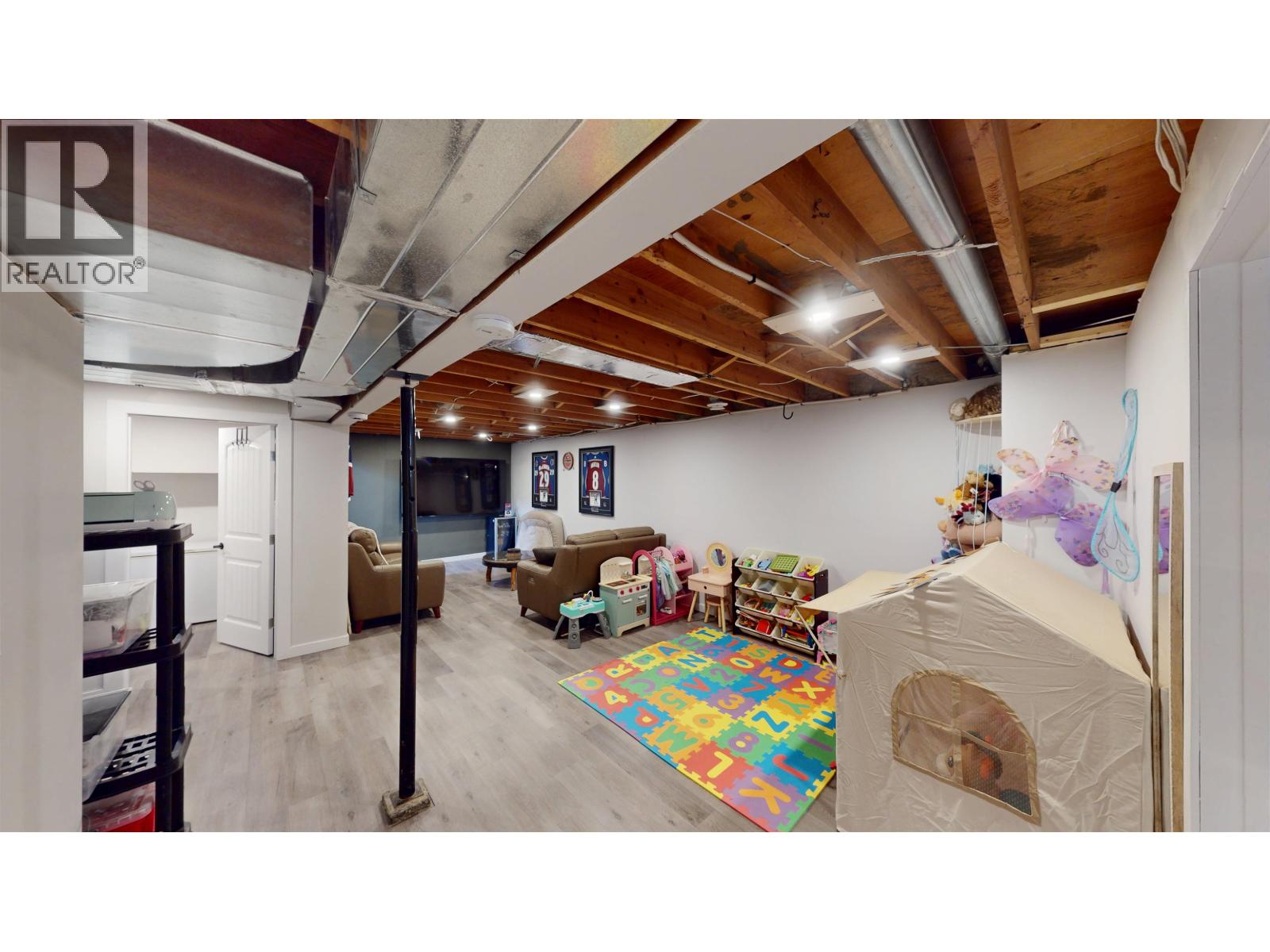 9811 112 AVENUE - 28