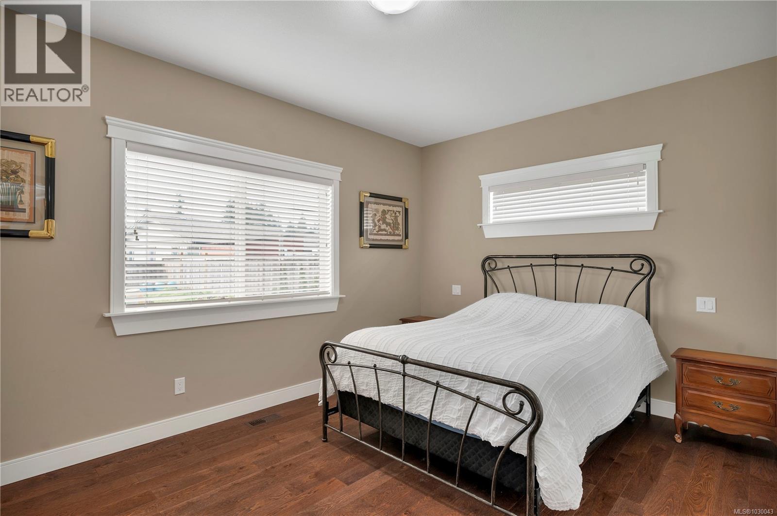 542 PARK FOREST DR - 11