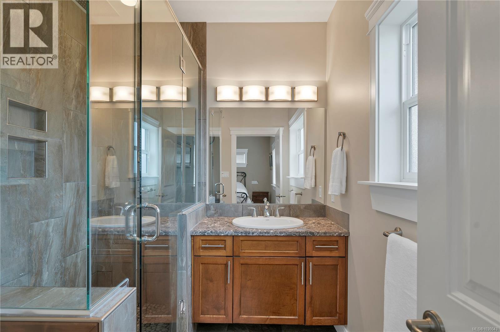 542 PARK FOREST DR - 14