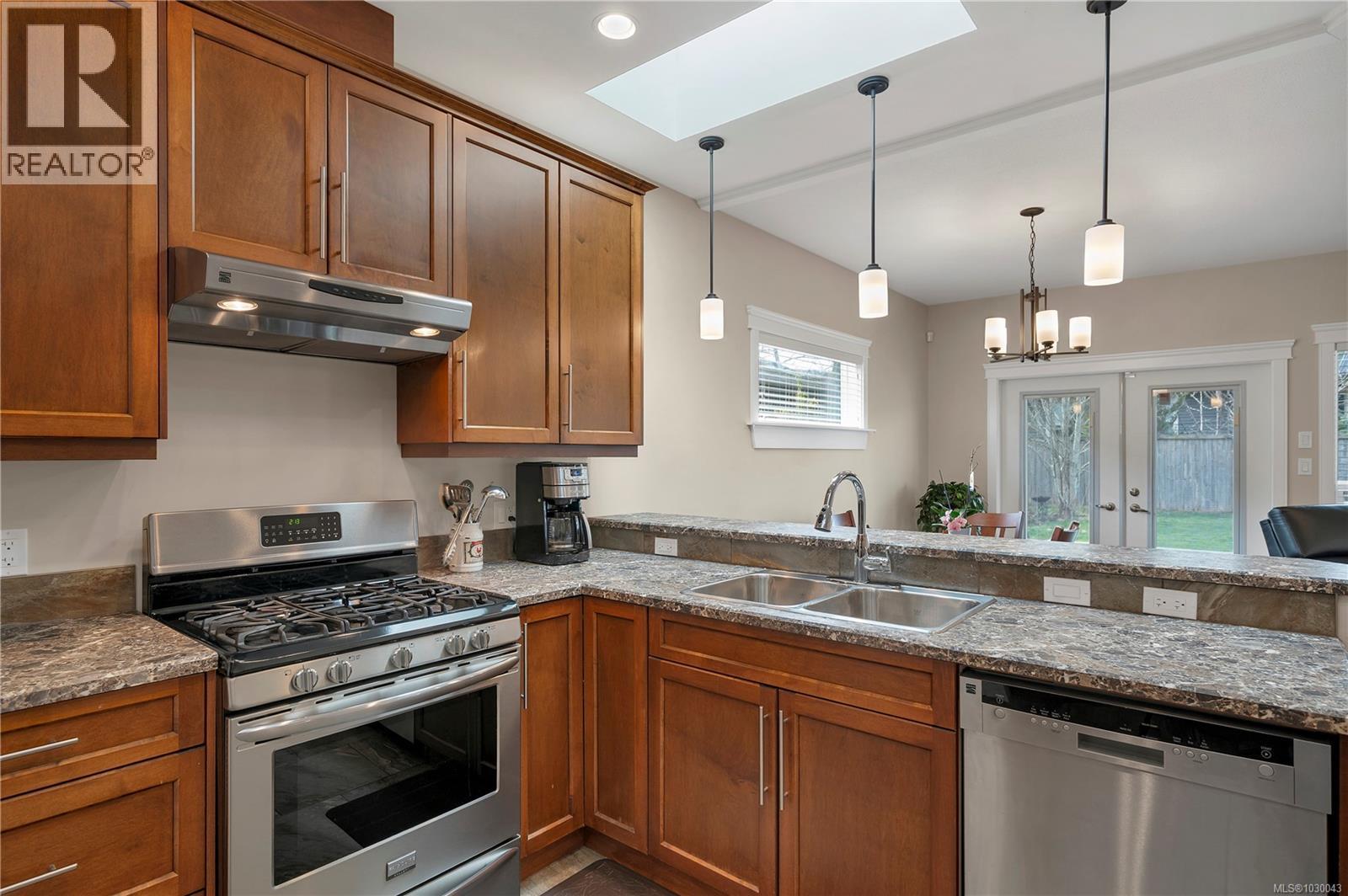 542 PARK FOREST DR - 6