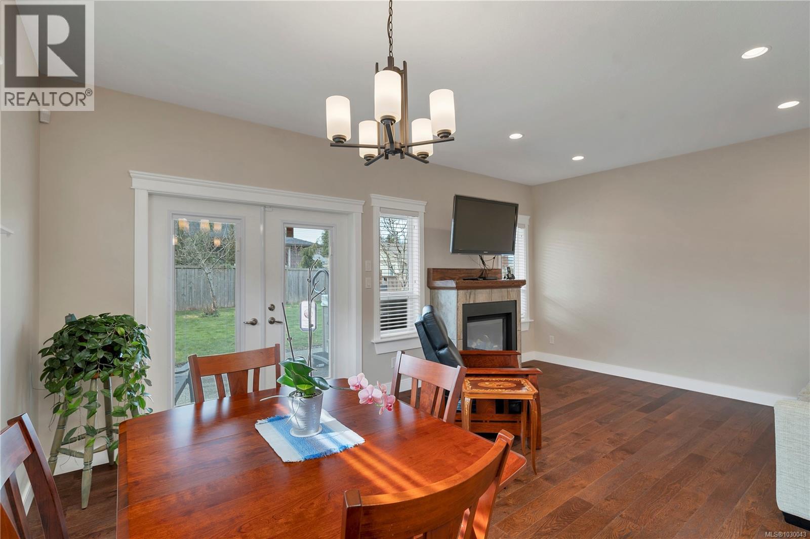 542 PARK FOREST DR - 8