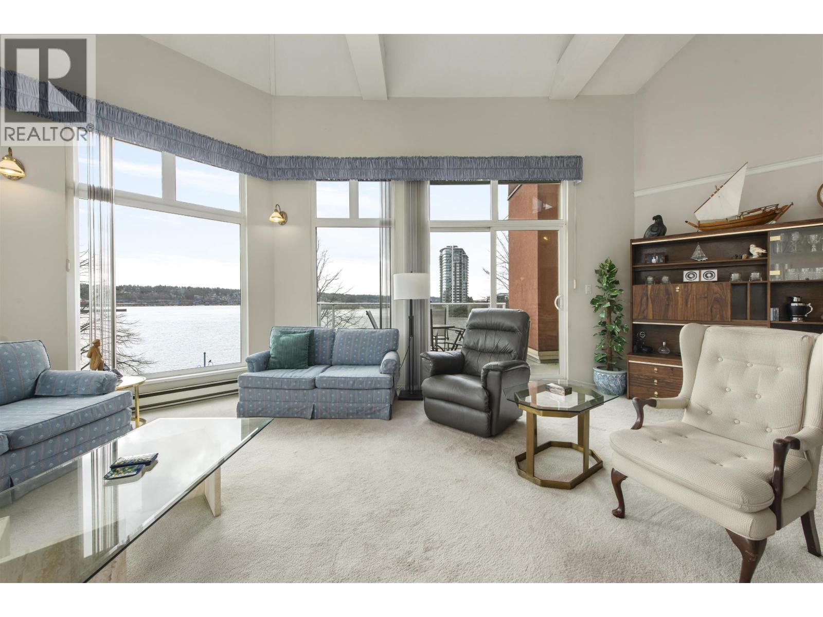 407 1230 QUAYSIDE DRIVE, New Westminster