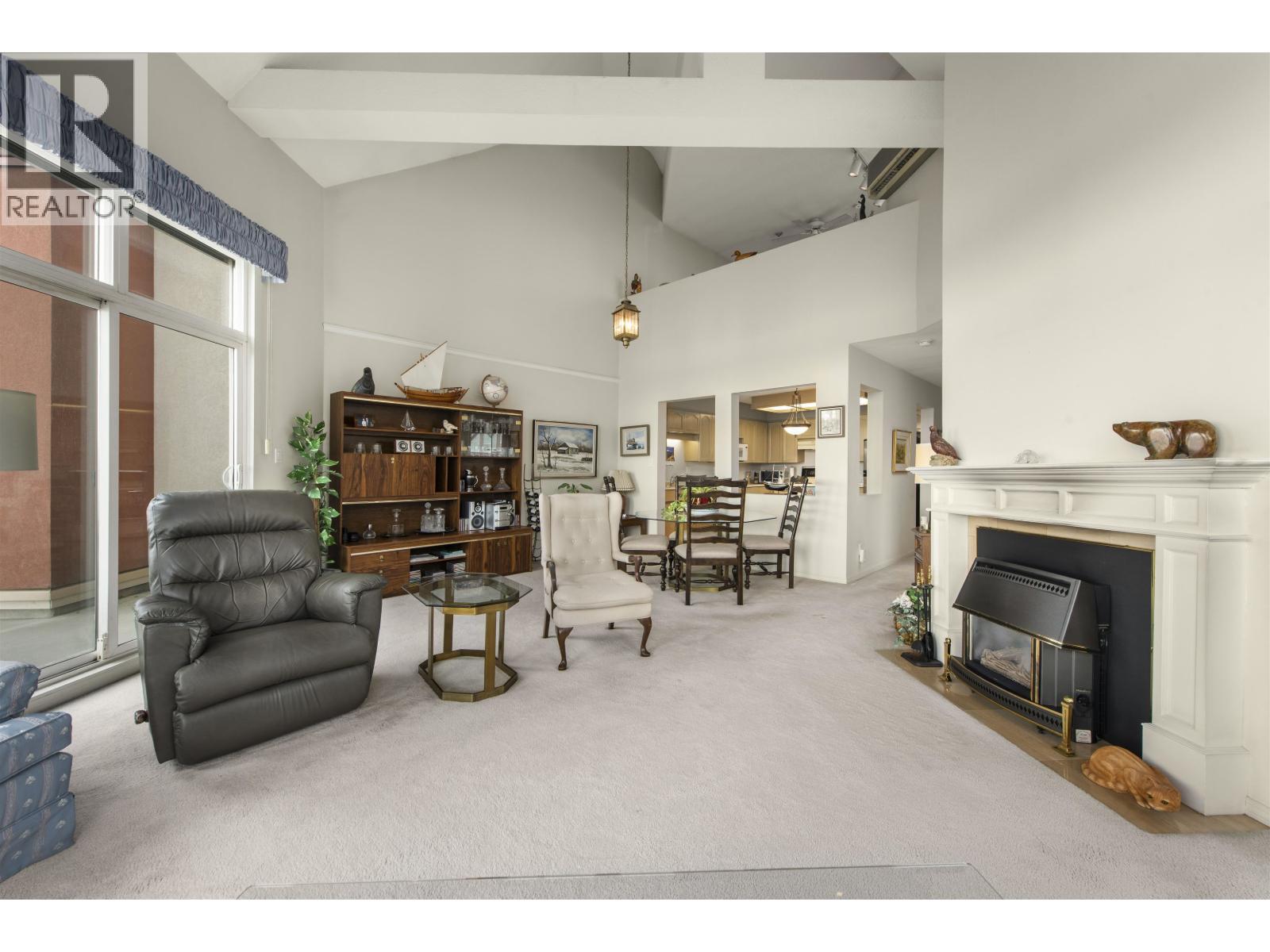 407 1230 QUAYSIDE DRIVE, New Westminster