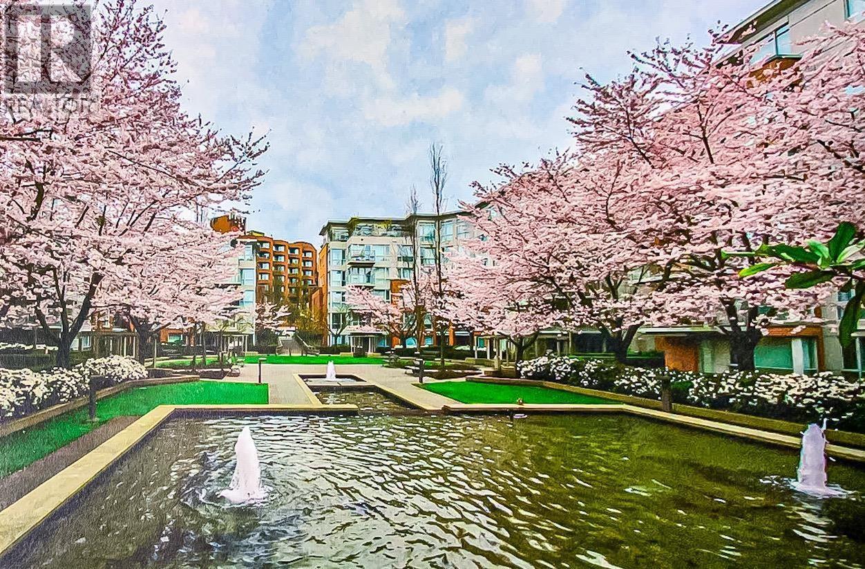 412 618 W 45TH AVENUE