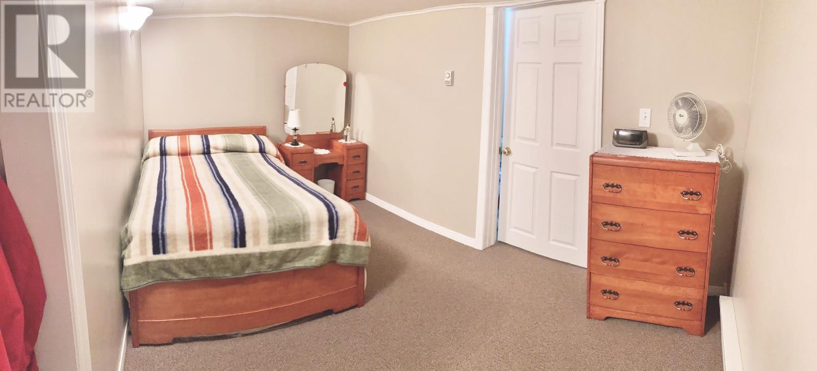 15 Cox Avenue - 34