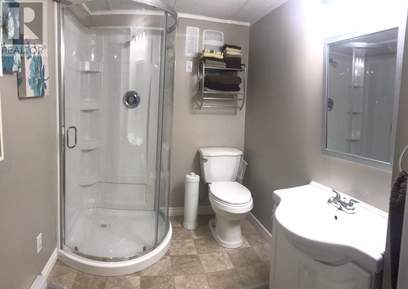 15 Cox Avenue - 41