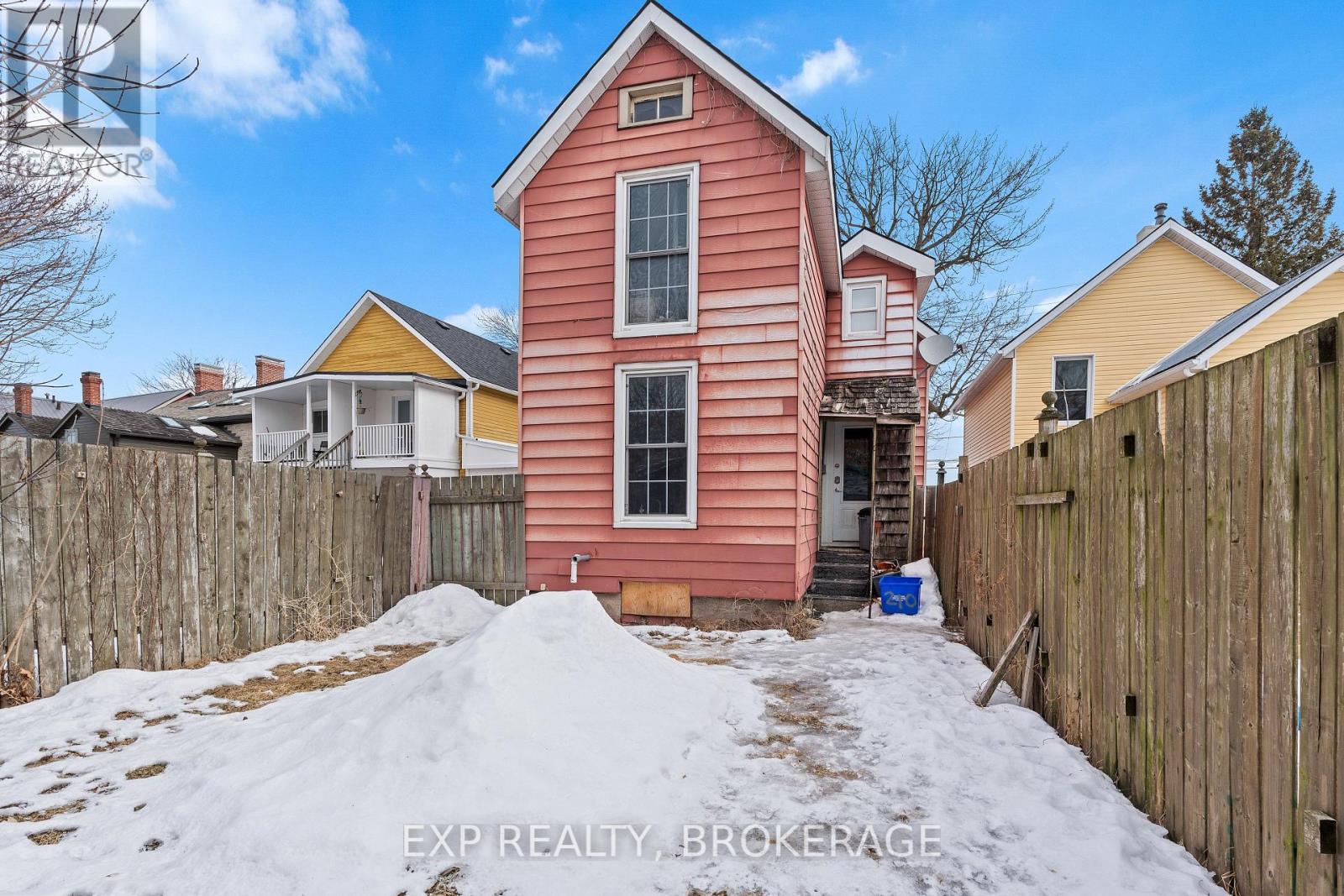 212 RIDEAU STREET — photo 33