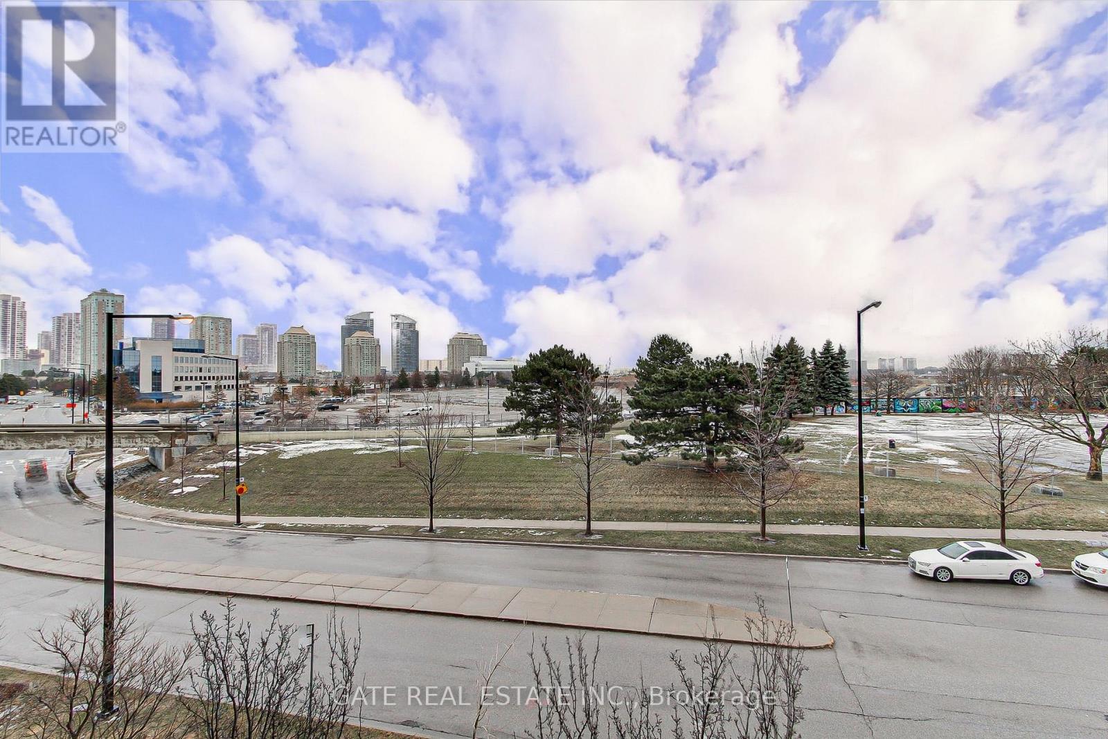 #308 88 GRANGEWAY AVENUE - 28
