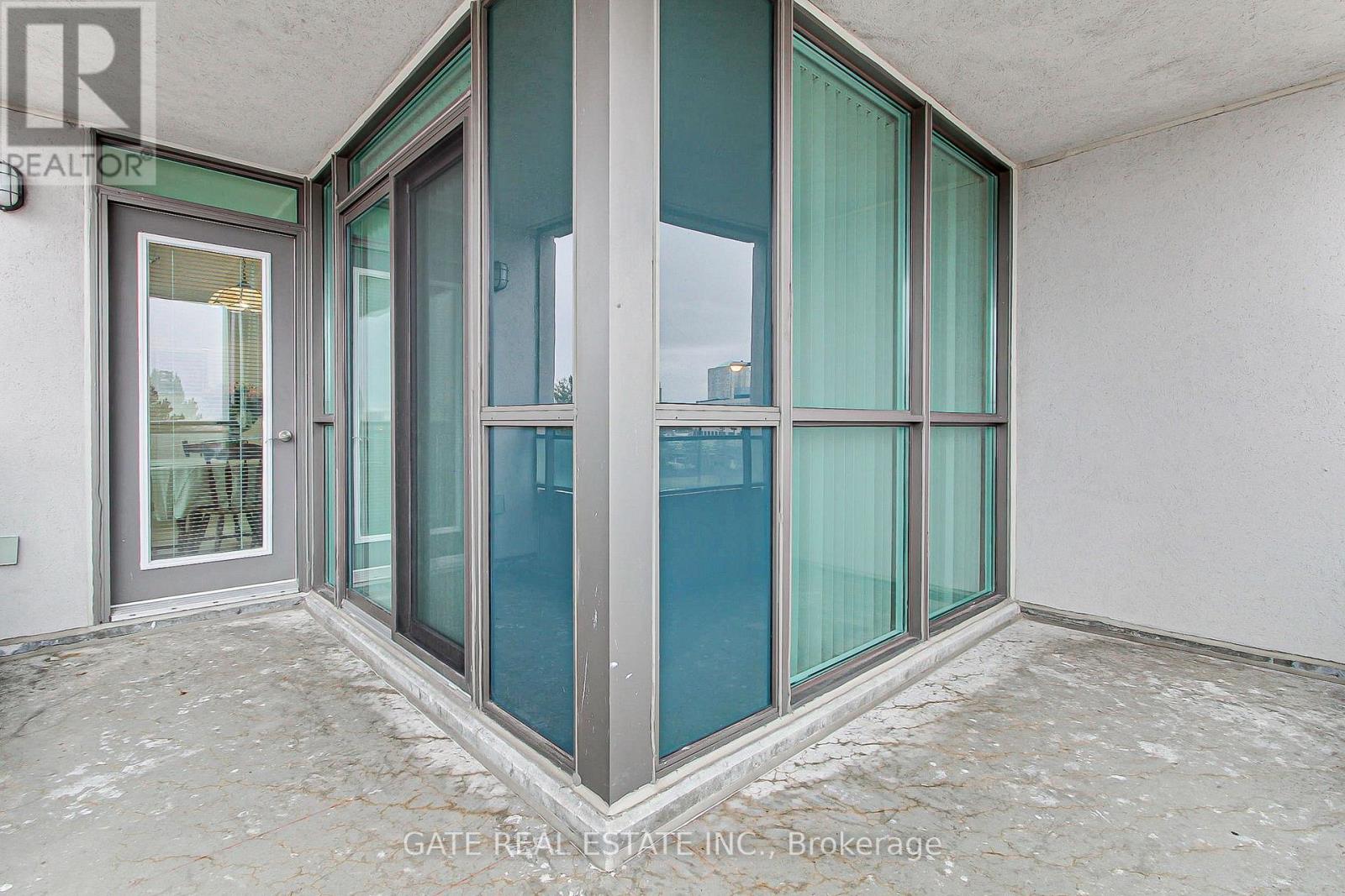 #308 88 GRANGEWAY AVENUE - 24