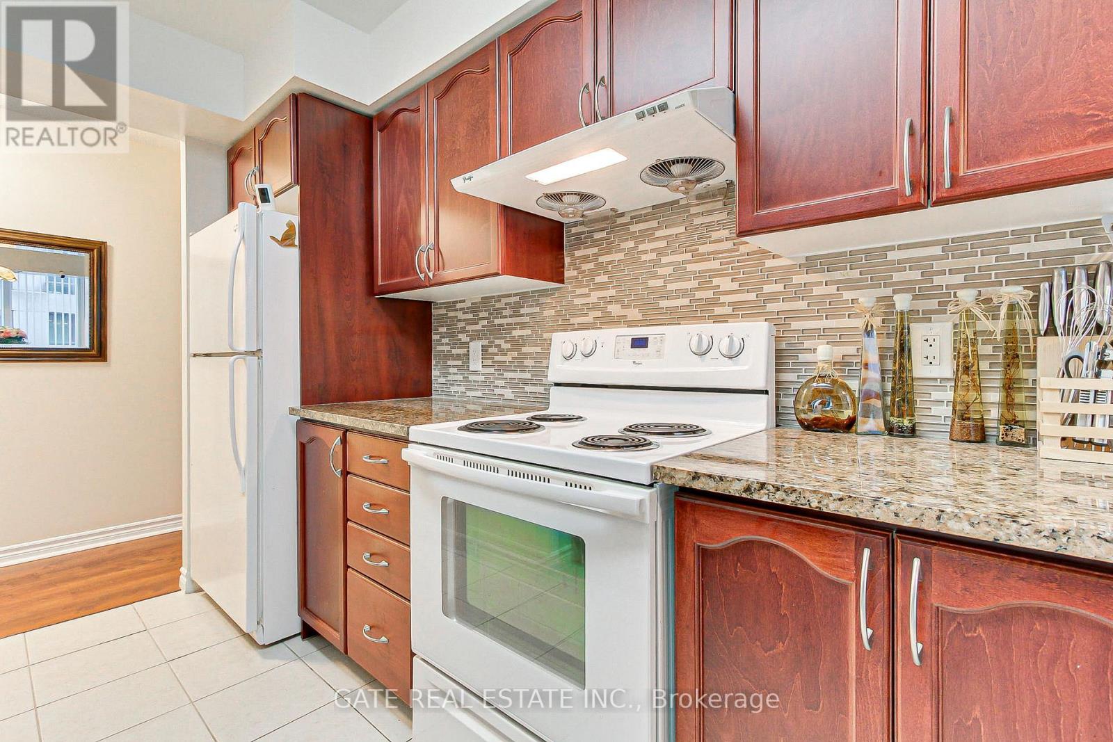 #308 88 GRANGEWAY AVENUE - 8